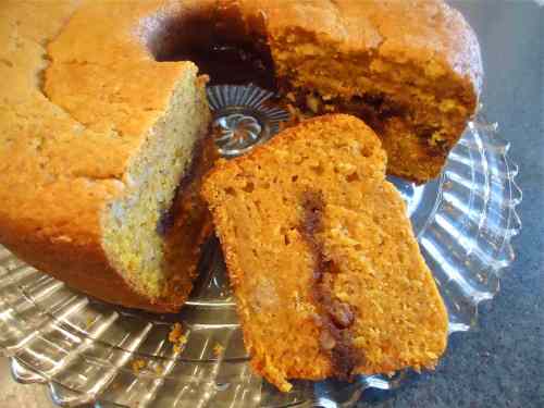 pumpkin bread with pecan rum streusal