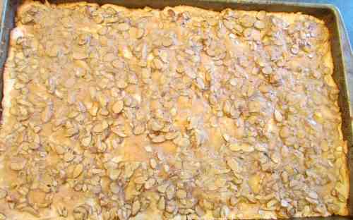 Here are the bars right out of the oven. It took exactly 15 minutes at 350 degrees. Allow to cool a couple of minutes, drizzle with glaze and slice into delicious bars. 