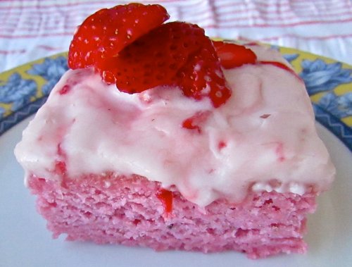 fresh strawberry cake