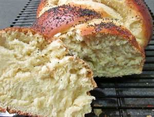 Challah bread sliced
